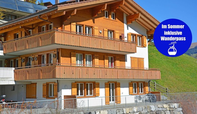 Stylishly furnished holiday apartment for 8 persons, near the mountain lift