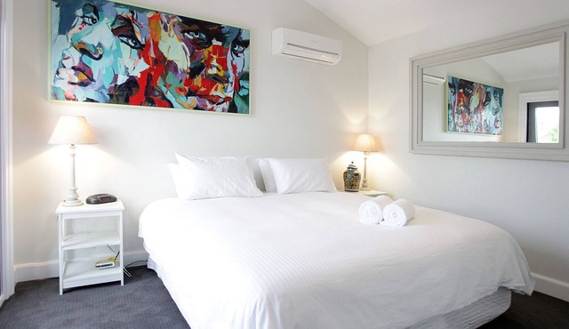 Stylishly renovated heritage property, in quiet tree lined st close to the CBD