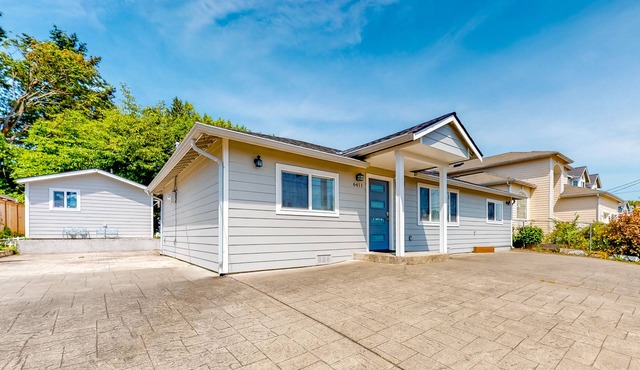 Stylishly Updated Beacon Hill Gem: Near I-5, Light Rail & Seattle City Center