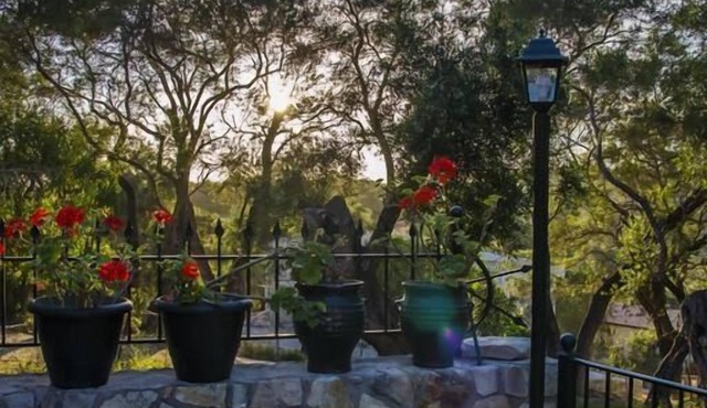 Su La Strata house by CorfuEscapes