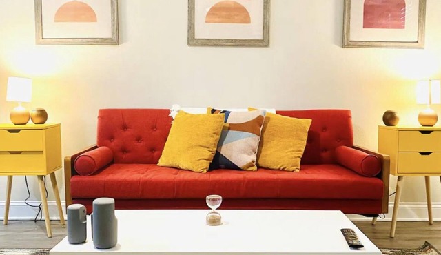 SUAVE&SPACIOUS SUITE NEAR EVERYTHING