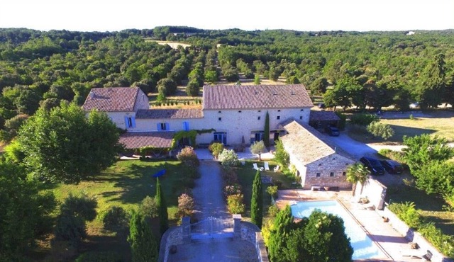 Suberpe provencal farmhouse 5 km grignan pearl of the Drome ideal family