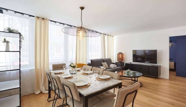 Sublime 3-bedroom apartment Batignolles Montmartre