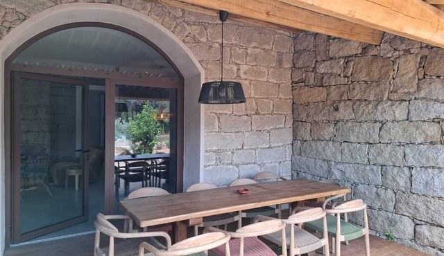 Sublime swimming pool villa for 10 people 5 minutes from Porto-Vecchio in the countryside