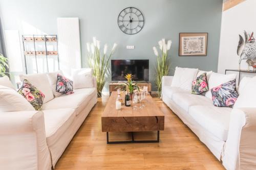 - SUBLIME VILLA FELICIDAD - Proche hypercentre - Parking - Terrasse - WiFi