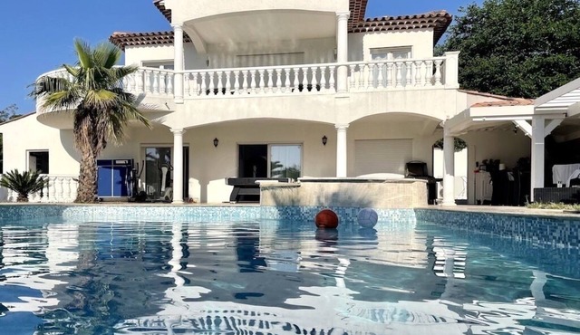 Sublime Villa Parfaite Pour les Vacances - SUD