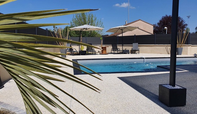 Sublime villa, private swimming pool heated to 26° (depending on season), table soccer