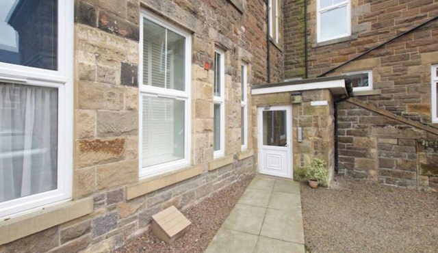 Substantial Melrose Apartment