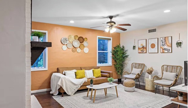Suburban Buckhead Oasis - steps to beautiful park, playground, 5 min to midtown!