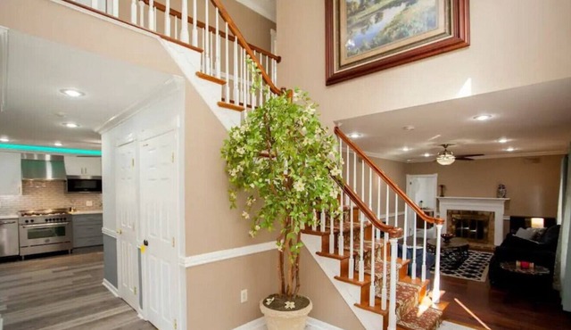 Suburban Escape with Hot Tub!