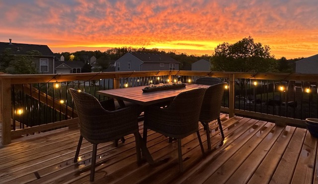 Suburban Getaway— Close to Airport, Downtown Events & Stadiums