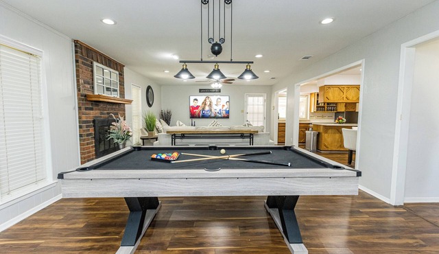 Suburban Oasis,Pool& Spa, Ping pong, Air Hockey, Pool table & Arcade, Cul De Sac