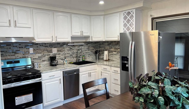 Suburban Retreat Near Baltimore Harbor