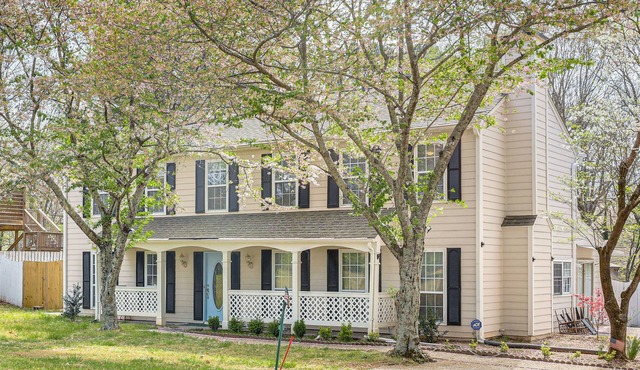 Suburban Sanctuary: Peachtree Corners Getaway
