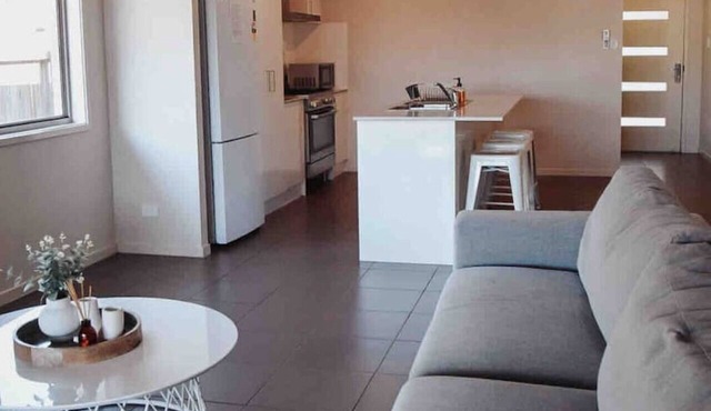 Suburban Serenity, sleeps up to 10ppl