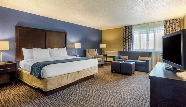 Suburban Studios Arlington Heights – Elk Grove
