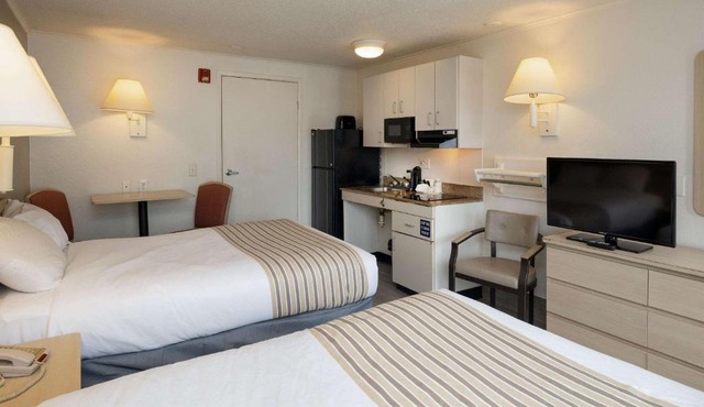 Suburban Studios Mentor - Cleveland Northeast