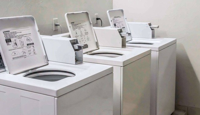 Suburban Studios Tallahassee near University