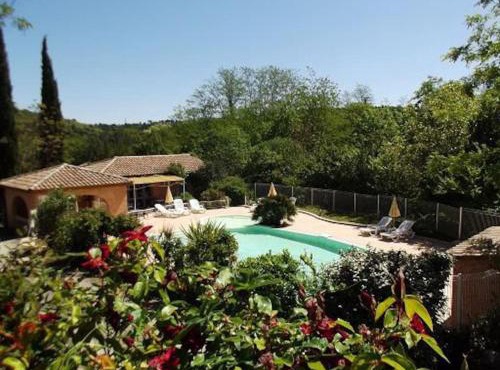 Sud Ardeche joli chalet clim piscine rivière LE CERF Village du serre