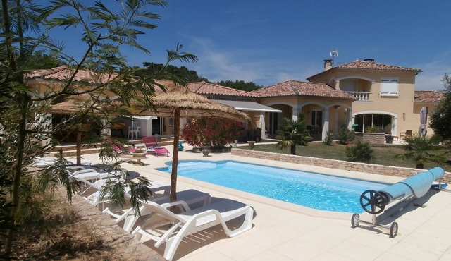 SUD ARD LUXURY VILLA SWIMMING POOL and PRIVATE SPA wifi