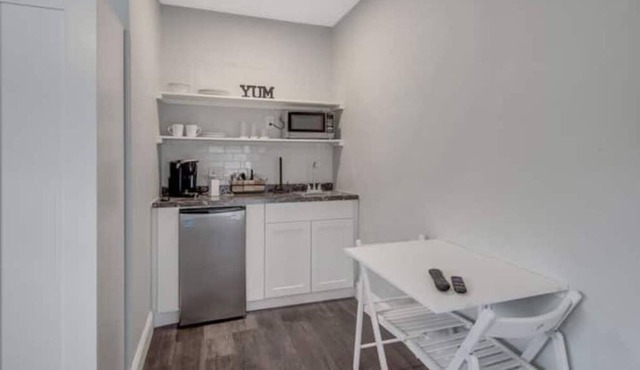 Sudio apartment by PMI Edgewood