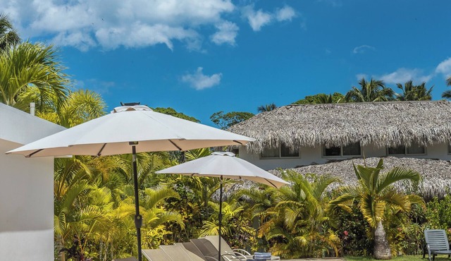 Sueños 8 – 2BR Villa with Pool, Starlink Walk to Beach & Shops – Las Terrenas