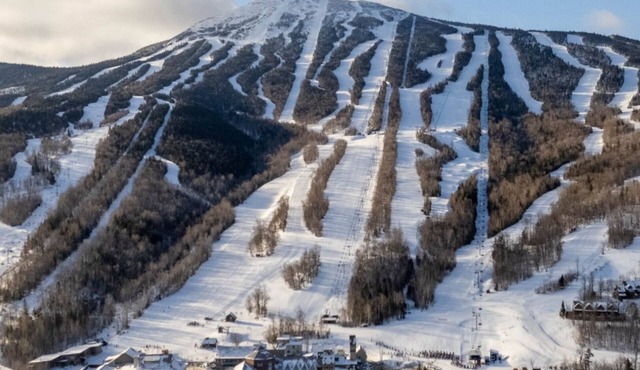 Sugarloaf Charming studio with AC in Stratton Me. Wyman Township, ski area.