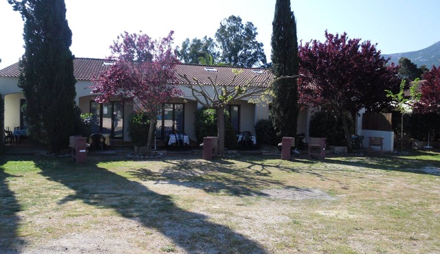 Sugale Studio 800m from the beach