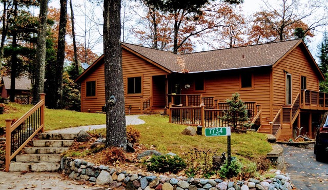 Sugar Camp Chain 4BR/Sleeps 10-12, Snowmobilers Welcome, Direct Trail Access