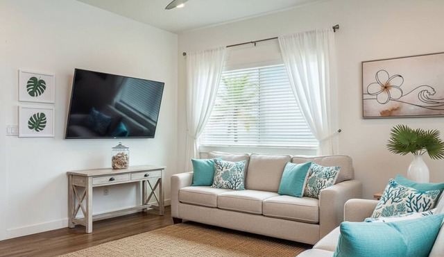 Sugar Mill Shore, 2 Kitchens, A/C, Modern Finishes