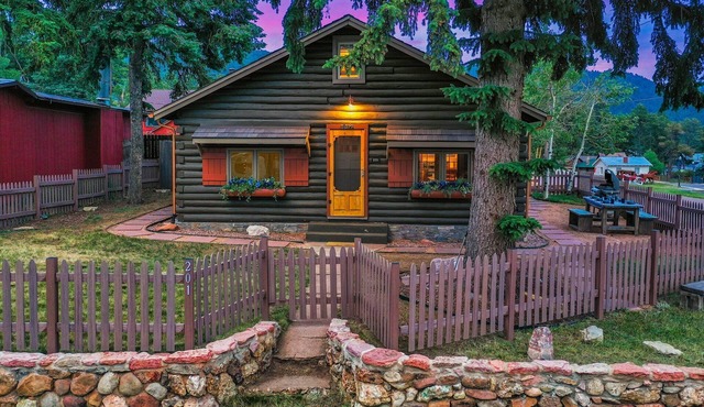 Sugar Shack Lodge - 1930's Cabin
