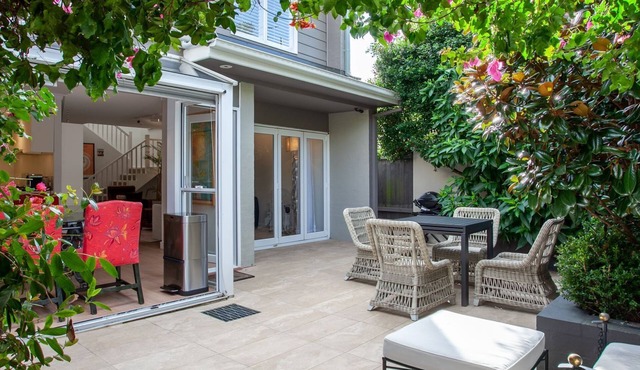 Sugarcane Escape, Neutral Bay Isyd