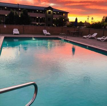 Sugarloaf Mountain Motel