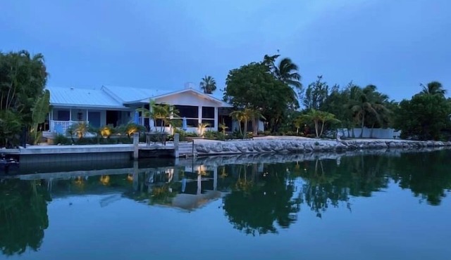 SUGARLOAF OASIS - heated pool & boat dock