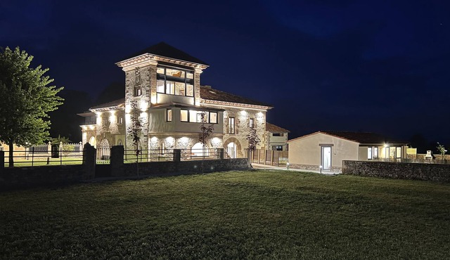 Suitable. VICTORIA (LAS CASONAS DE DON PEDRO GROUP)