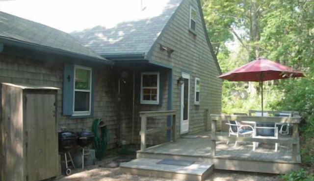 Suitable for multiple families; Grandparents, parents, & kids enjoy this cottage