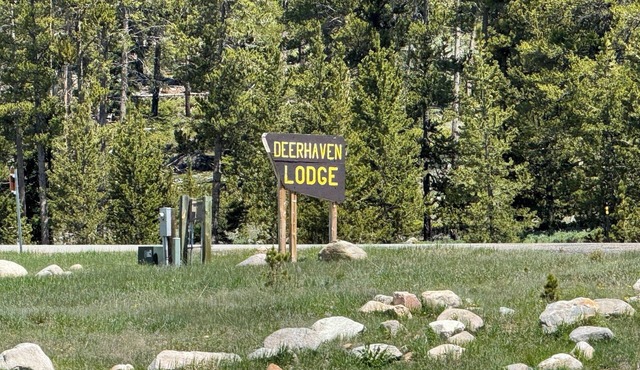 Suite 1 at Deer Haven Lodge – Adventure Awaits! Two Queen Suite in Ten Sleep