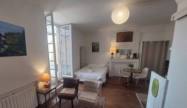 Suite 1", studio with large private terrace, calm and light