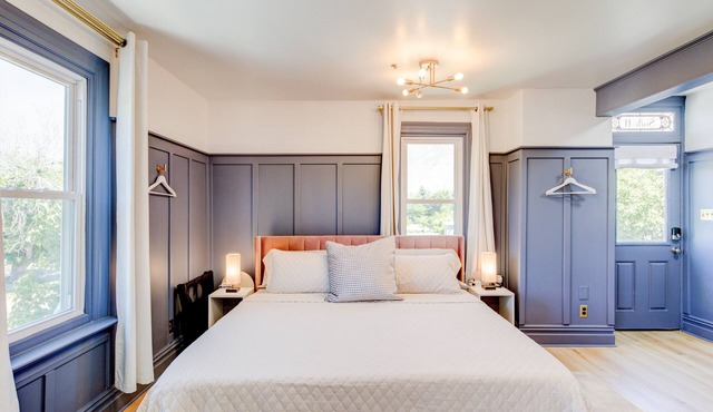 Suite 11 | Historic Art City Inn