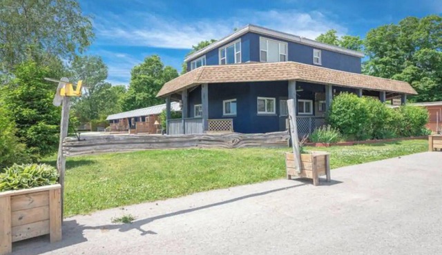 Suite 3 - Relax in beautiful Bayfield - 15min from Grand Bend