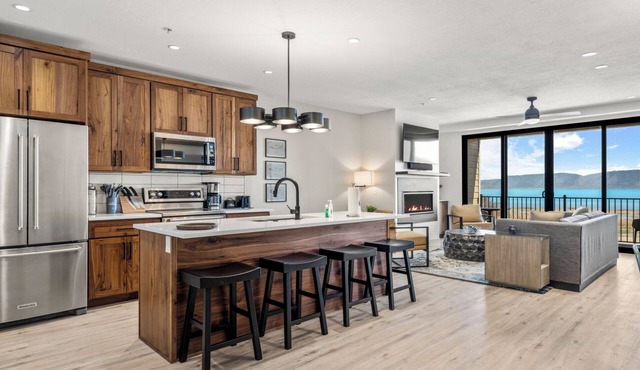 Suite 302 @ Water's Edge Resort