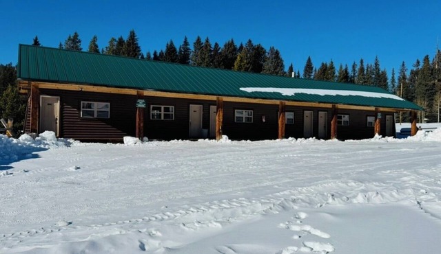 Suite 4 at Deer Haven Lodge - Serenity Awaits!