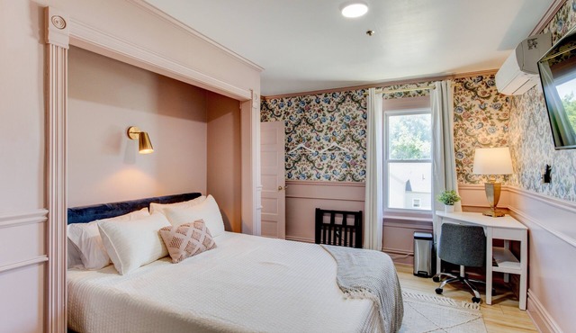 Suite 4 | Historic Art City Inn