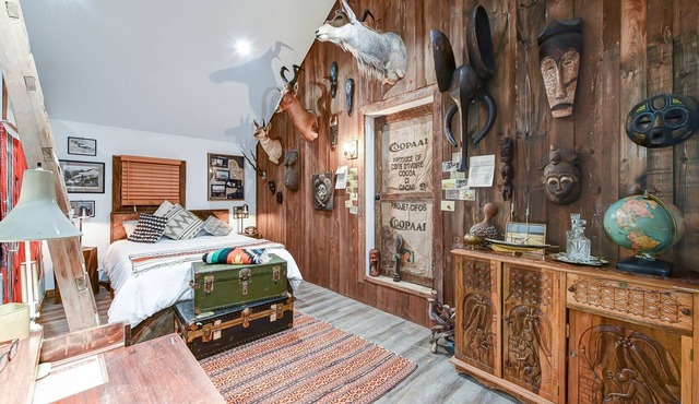 Suite 4: Outpost · Gorgeous Farm Carriage House Loft