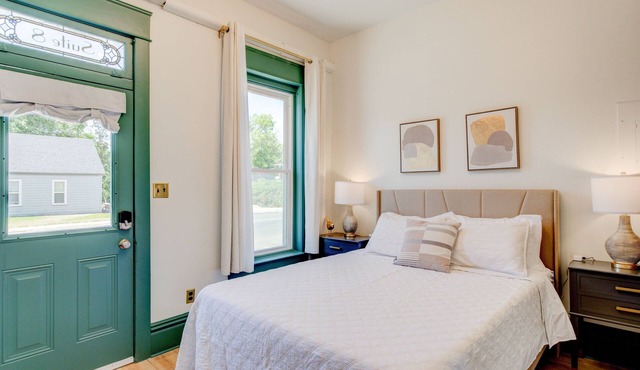 Suite 8 | Historic Art City Inn