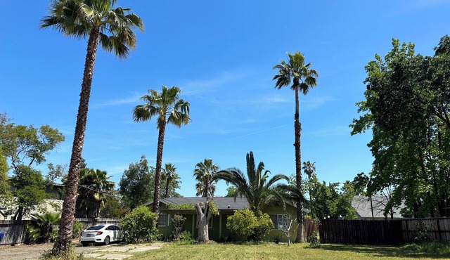 Suite A with private kitchen