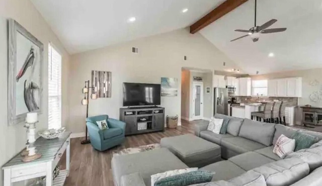 SUITE BEACH ~ Daytona Beach Shores House