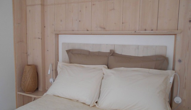 Suite cabanes & Roulottes - A stay in the heart of the vegetable garden, breakfast included.