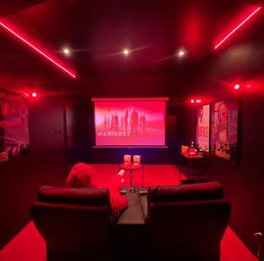 Suite cinéma et jacuzzi privé