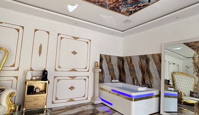 Suite d'Aphrodite - SPA, hammam,balneo,massage table center Nîmes